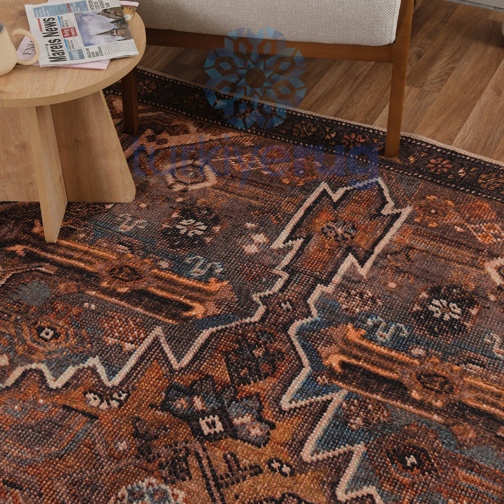 Heriz Area Rug 6' x 9'